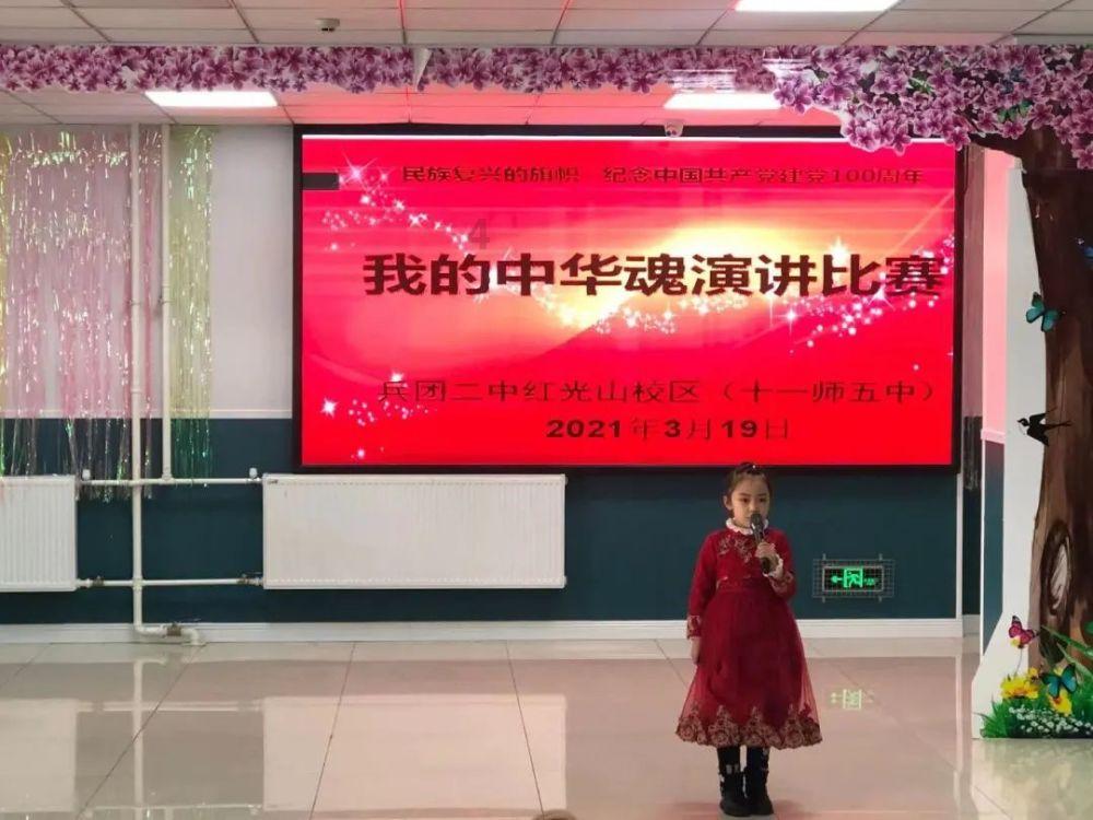 狗狗打了一针 两个月大 不爱喝水 眼泪多吃东西不活泼嗜睡金毛犬游戏画面